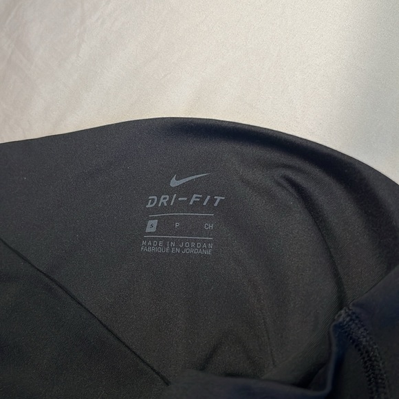 Nike Dri-Fit Black Leggings - Picture 6 of 6